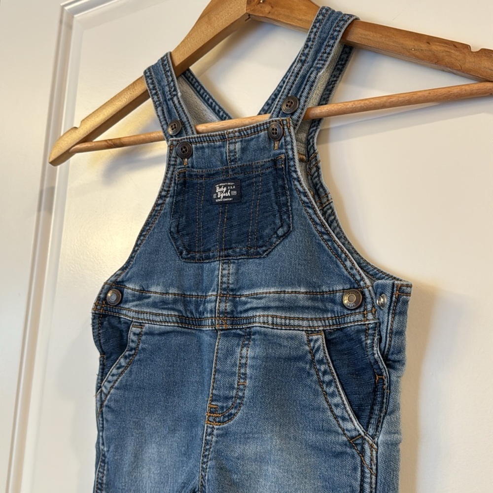 baby Oshkosh b'gosh overalls - boys or girls size 9 months pocket details - Picture 2 of 10